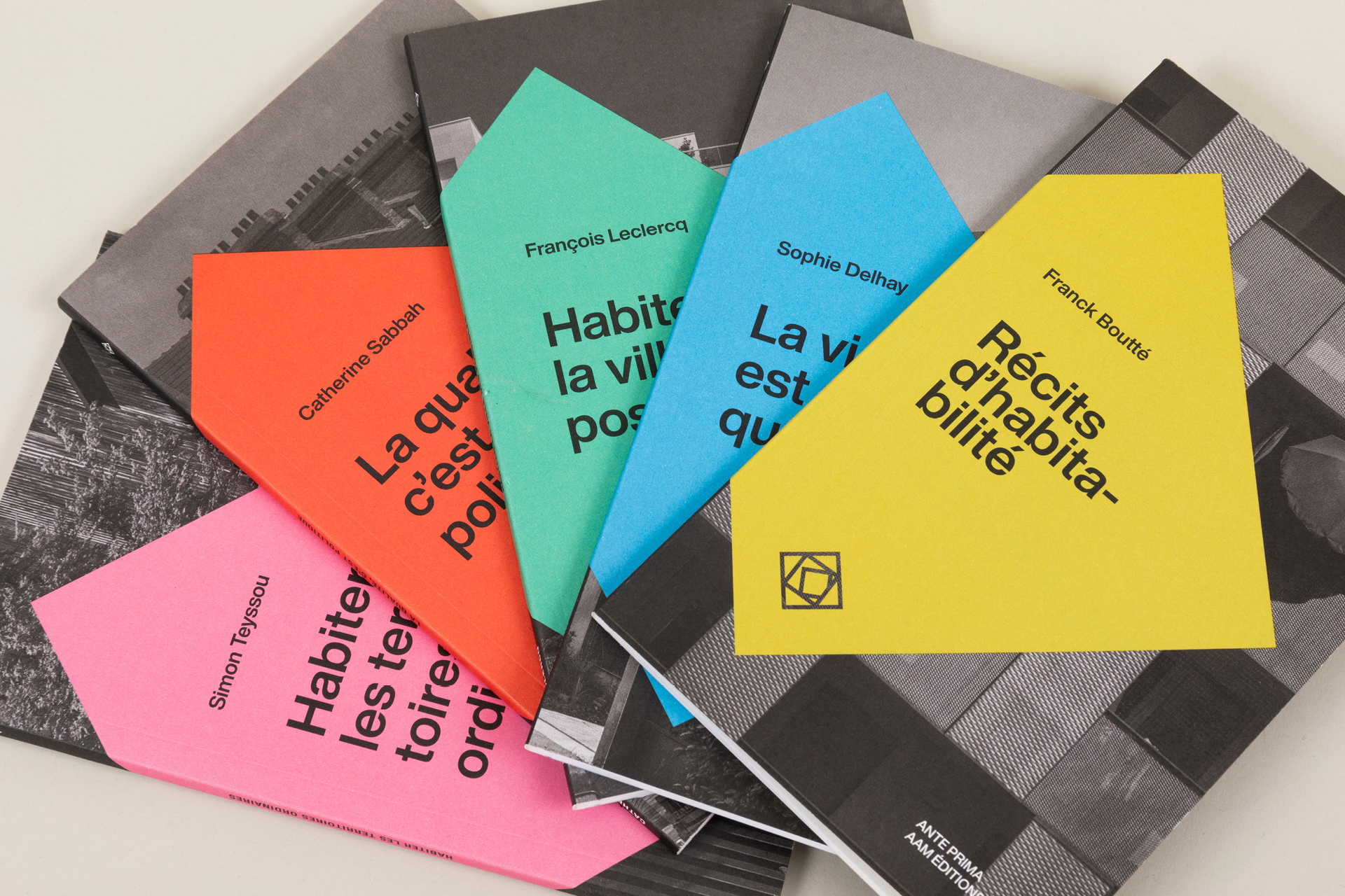 Coffret éditorial architecture et urbanisme – design graphique publications logement et territoires GIP EPAU